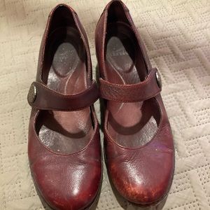 Dansko 8 1/2 Burgundy shoes with 2” wedge heal